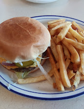 Cheeseburger & Fries